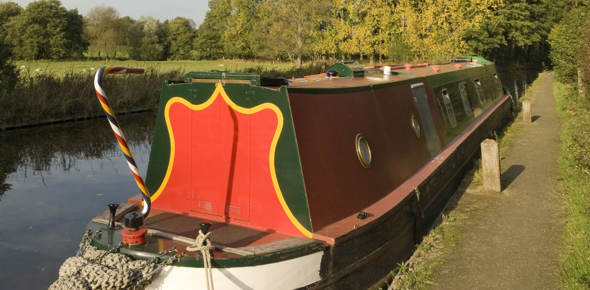 Canal Boat in Rugby